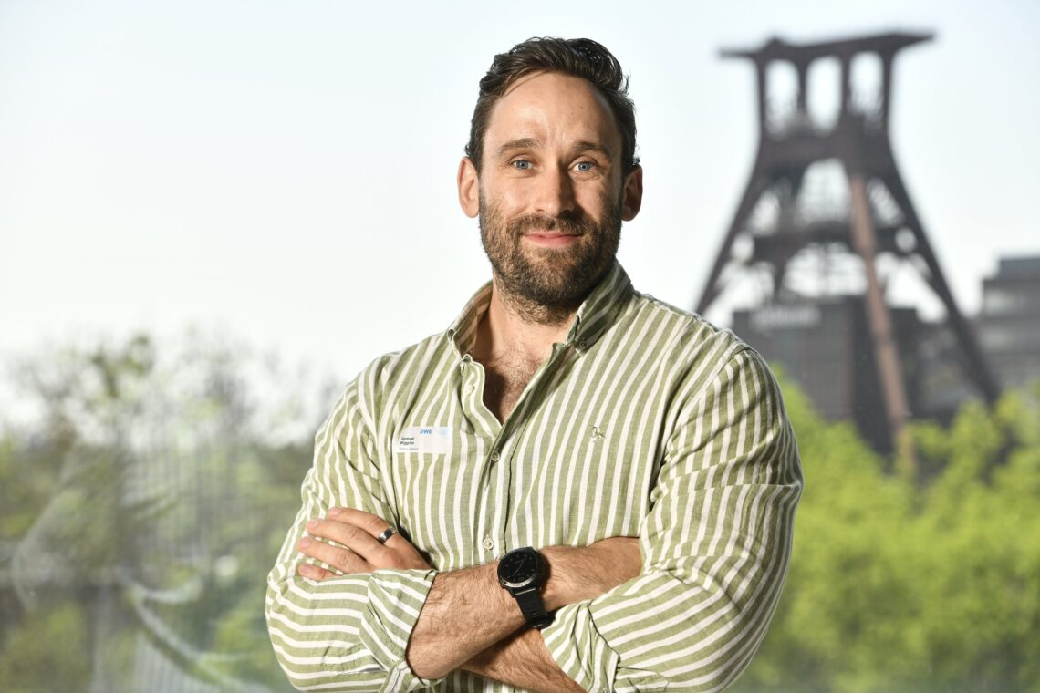 Samuel Wiggins Headshot